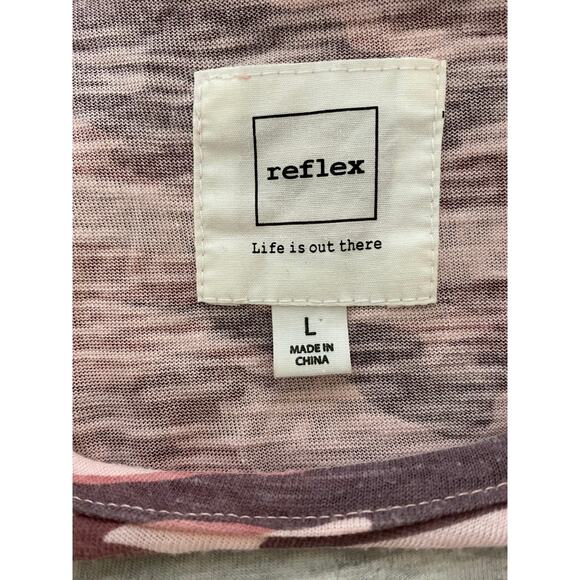 Reflex Women's Size L Lot of 2 Gray Pink Short Sleeve Camouflage T-Shirt - Picture 2 of 6